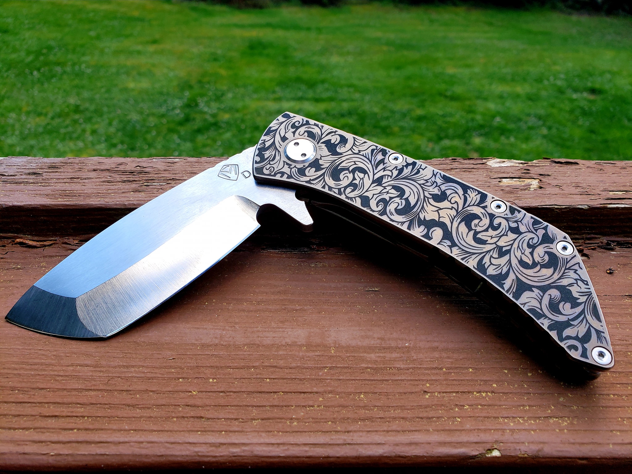 knife scale engraving