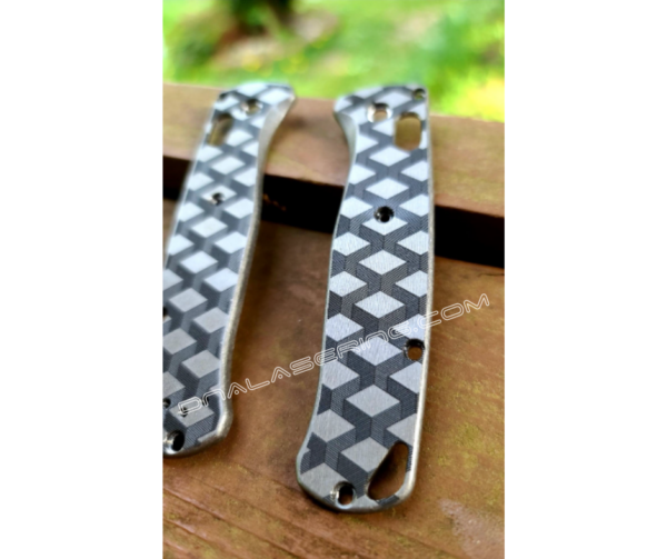 Benchmade Bugout - 3D Cubes - Q*Bert Design - Engraved Titanium Knife Scales - EDC - New in box scales