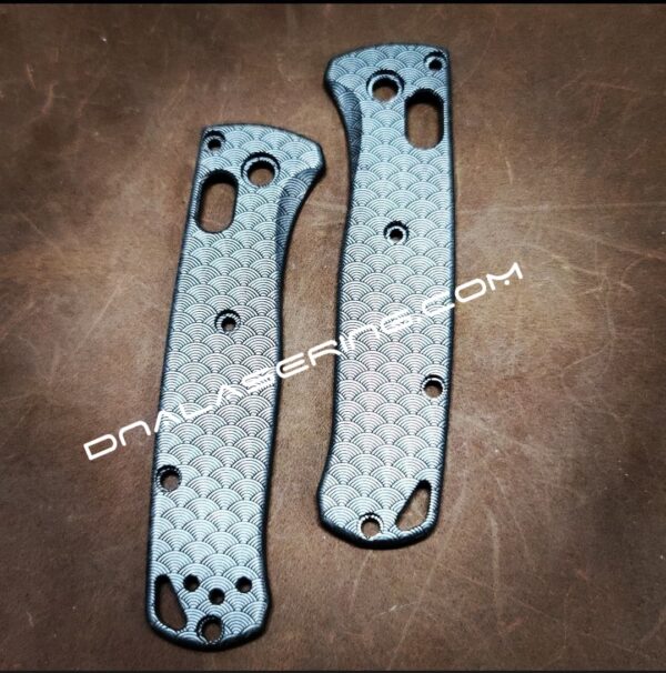 MINI Benchmade Bugout - Seigaiha Pattern - Japanese Waves - Deep Laser Engraved Titanium Scales - EDC Gear