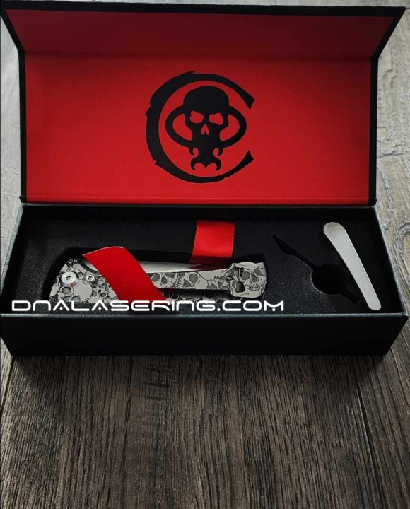 Chaves Knives - Relief Engraved RCK9 With Skull Design - Titanium - M390 steel - COMPLETE KNIFE - With Extra clip - New in box - Image 6