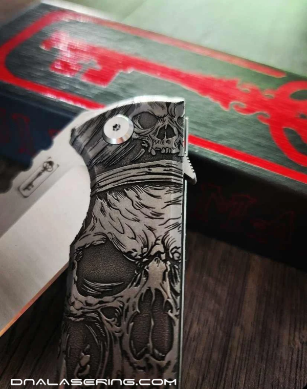 Chaves Knives - Relief Engraved Redencion 229 Kickstop - Davy Jones Pirate Skull 2.0 - Titanium Scales - M390 Steel - COMPLETE KNIFE - Extra clip - New in box