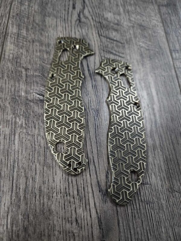 Spyderco Manix 2 Brass Relief Engraved Geometric Trio Pattern - Aged Brass - EDC Scales - Knife Install Optional