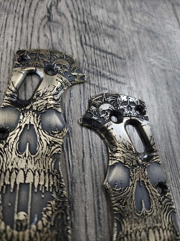 Spyderco Manix 2 Brass Relief Engraved Screaming Skull Design - Aged Brass - EDC Scales - Knife Install Optional