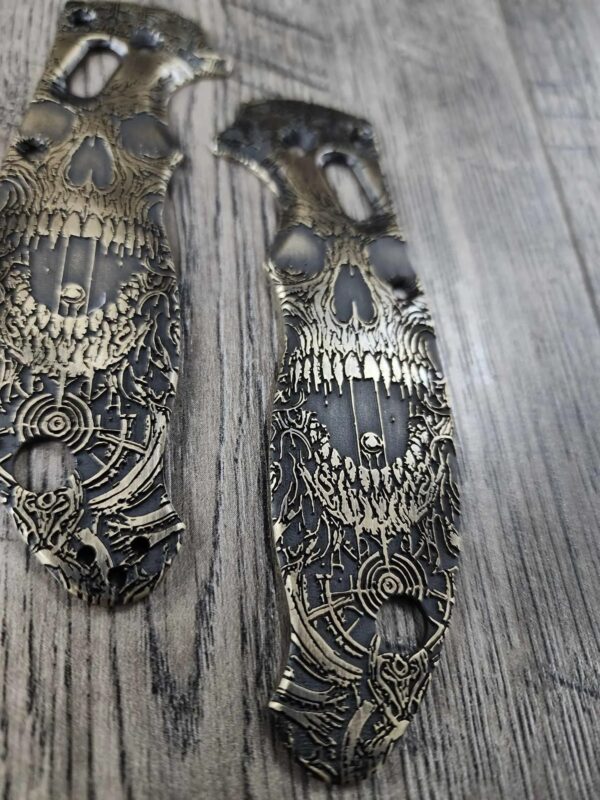 Spyderco Manix 2 Brass Relief Engraved Screaming Skull Design - Aged Brass - EDC Scales - Knife Install Optional