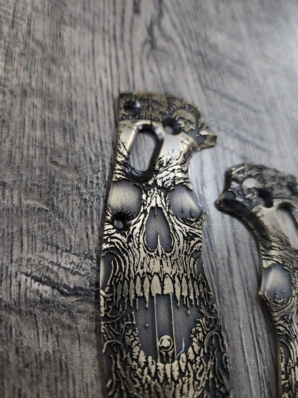 Spyderco Manix 2 Brass Relief Engraved Screaming Skull Design - Aged Brass - EDC Scales - Knife Install Optional