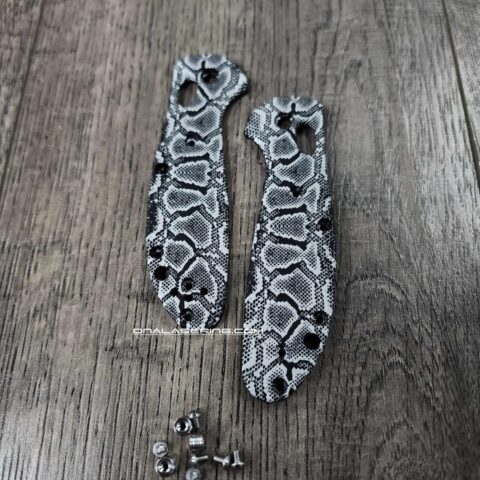 MINI Benchmade Griptilian - Reptile Skin - Laser Engraved Black Aluminum Loop Scales - With Hardware - EDC Gear