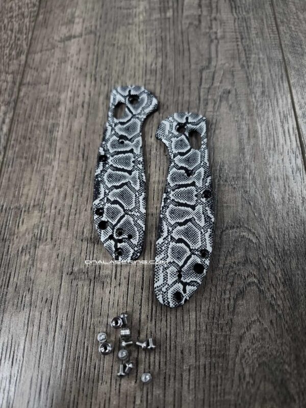 MINI Benchmade Griptilian - Reptile Skin - Laser Engraved Black Aluminum Loop Scales - With Hardware - EDC Gear