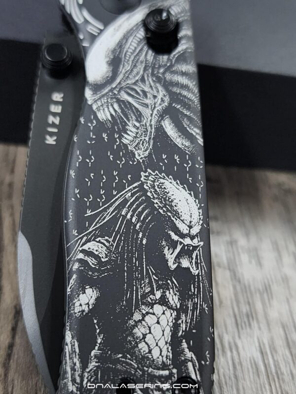 Kizer Drop Bear 2 – Alien vs Predator Laser Engraved Knife – Custom Sci-Fi EDC – Complete Knife