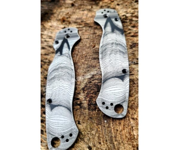 Striptease - Line Art - Spyderco PM2 - Engraved Titanium Knife Scales - Paramilitary 2 Flytanium Gear - Knife & Hardware Optional