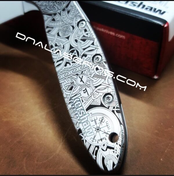 Viking Runes - Nordic Design - Kershaw Leek Framelock - Deep Fiber Laser Engraving - EDC Gear - Complete Knife