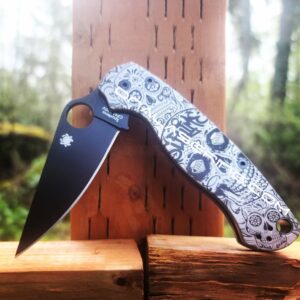 il_fullxfull.3862286918_rcl0-1.jpg Sugar Skull - Sublime - Spyderco PM2 - Engraved PM2 Titanium Knife Scales - Paramilitary 2 Flytanium Gear - Knife & Hardware Optional
