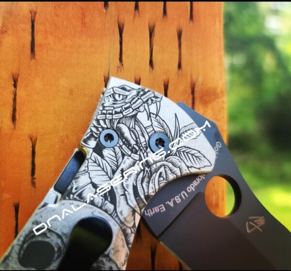 Fearless - Tarantula Inside Skull - Spyderco Yojimbo 2 TI - Deep Laser Engraved - Titanium Scales - EDC Gear - Fully Installed Knife Option