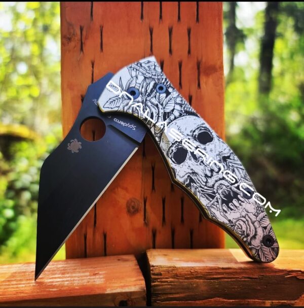 Fearless - Tarantula Inside Skull - Spyderco Yojimbo 2 TI - Deep Laser Engraved - Titanium Scales - EDC Gear - Fully Installed Knife Option