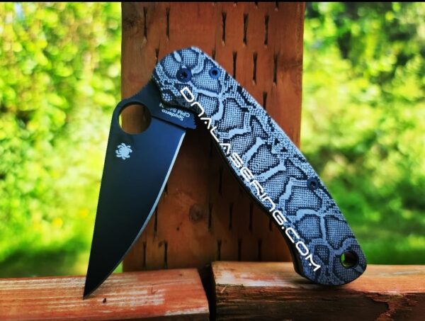 il_fullxfull.3970793802_7xo9-1.jpg Snakeskin - Reptile Pattern - Spyderco PM2 TI - Deep Engraved Titanium PM2 Knife Scales - Flytanium Gear - Knife & Hardware Optional