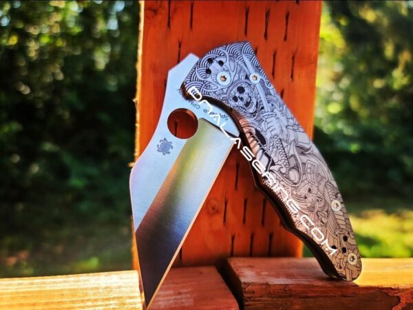 il_fullxfull.4173858023_j8lt-1.jpg Japanese Warrior - Samurai Skulls - Spyderco Yojimbo 2 - Deep Laser Engraved - Titanium Scales - EDC Gear - Fully Installed Knife Option