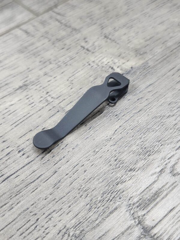 LynchNW Benchmade - Standard - Titanium - Blacksmith Finish - Deep Carry Pocket Clip - Bugout