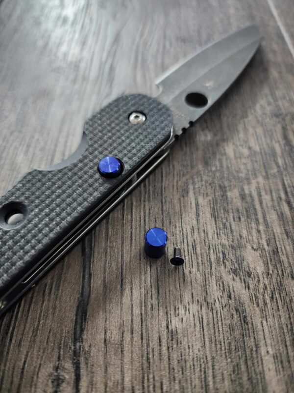 Spyderco Smock - Replacement Button (Lock Release) - Titanium - Blue Anodize - EDC Gear ( knife not included )