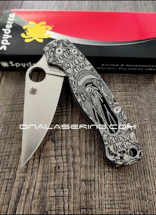 il_fullxfull.5331080951_lukt-1.jpg Memento Mori - Spyderco PM2 TI - Deep Laser Engraved - PM2 Titanium Knife Scales - EDC Gear - Knife & Hardware Optional Flytanium Gear