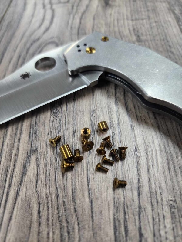 YoJUMBO Titanium Replacement Screw Set for Spyderco YoJUMBO Knife Anodized Bronze
