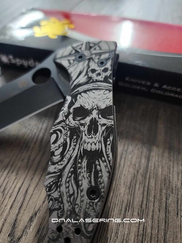 il_fullxfull.5659343251_13a6.jpg Davy Jones Skull - Kraken Skull - Spyderco Yojimbo 2 - Deep Laser Engraved - Titanium Scales - EDC Gear - *Fully Installed Knife Option*