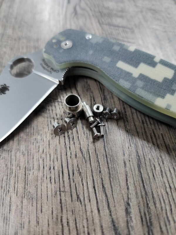 Spyderco PM3 - Replacement Screw Set for Spyderco Para 3 - Stainless Steel - Satin - Knife NOT Included!