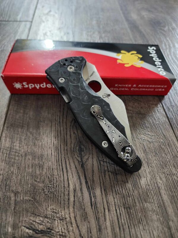Spyderco Yojimbo 2 - Damascus Carbon Fiber Scales - Blacksmith Deep Carry LynchNW Pocket clip Laser Engraved with Damascus Pattern