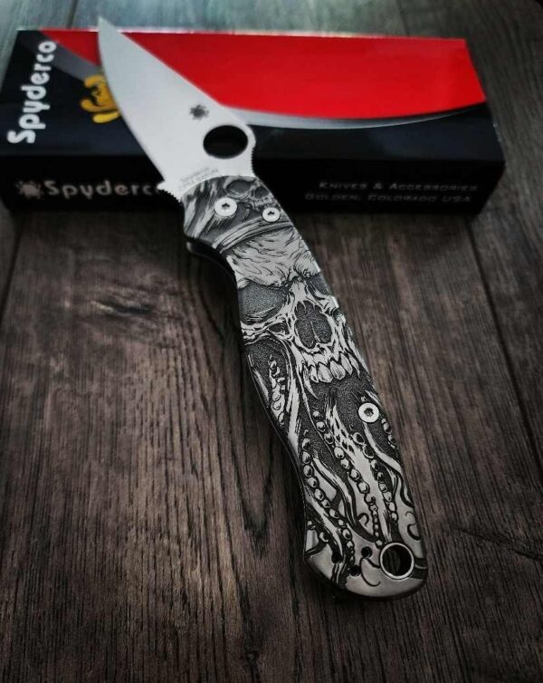 Spyderco Para Military 2 - Titanium Engraved Scales with Davy Jones Design - Relief Engraved - PM2 Complete Knife - Engraved Deep Carry Clip