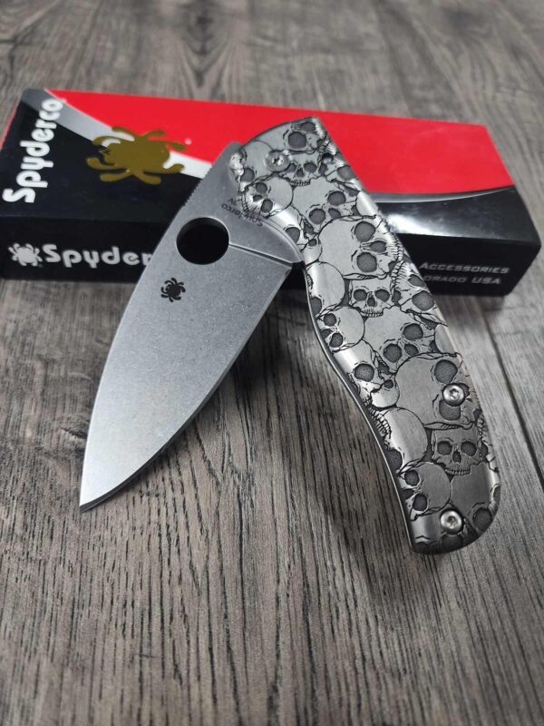 Spyderco Shaman - Skulls Pattern - Relief Laser Engraved - Titanium scales - Complete Knife - LynchNW Clip - Phosphor Washers