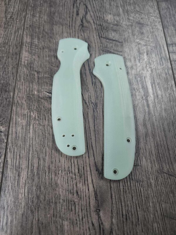 Spyderco Shaman Jade Scales - EDC scales - Natural Jade