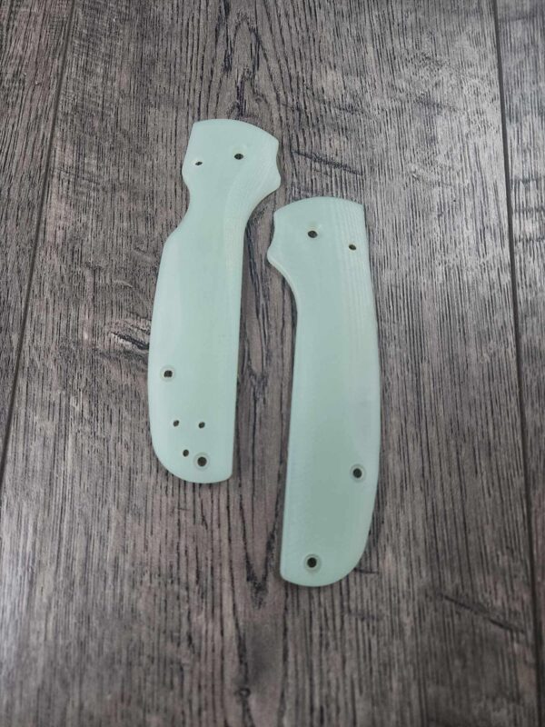 Spyderco Shaman Jade Scales - EDC scales - Natural Jade