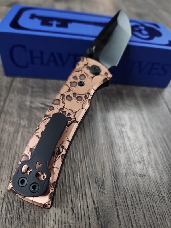 il_fullxfull.6626504460_d4j8.jpg Chaves Redencion Street - Skulls Relief Engraved Copper Scales - Complete Knife - Black Elmax Blade - New In Box