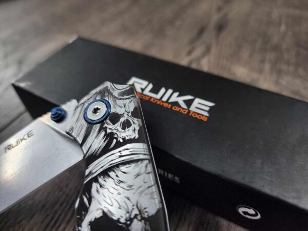 Davy Jones  - Ruike P801 - Fiber Laser Deep Engraved - EDC Gear - Complete Knife - Skull - Kraken