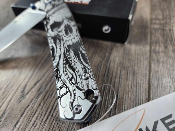 Davy Jones  - Ruike P801 - Fiber Laser Deep Engraved - EDC Gear - Complete Knife - Skull - Kraken