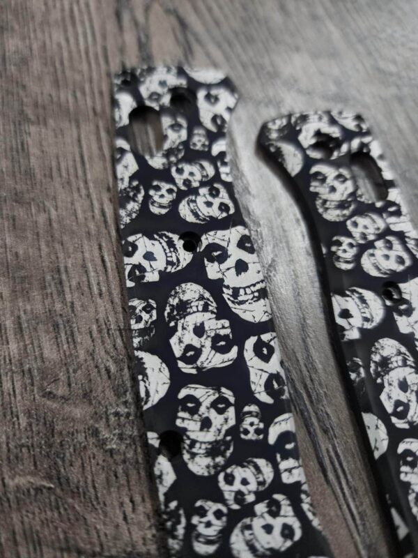 Misfits Benchmade Bugout Titanium Black Scales - EDC Scales - 535 Bugout - Skulls