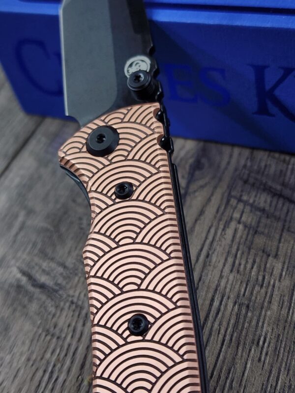 Chaves Redencion Street - Seigaiha Waves Relief Engraved Copper Scales - Complete Knife - Black Elmax Blade - New In Box