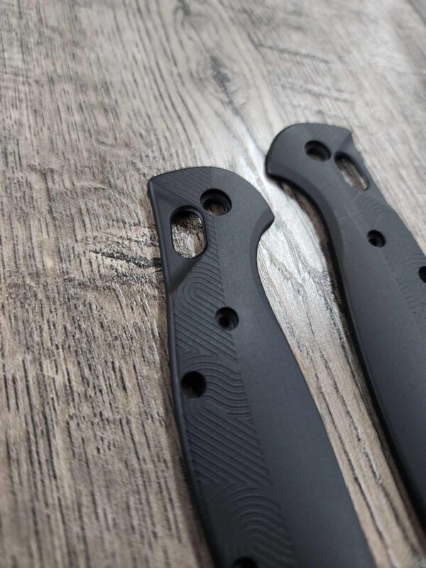 Benchmade MINI Griptilian - Loop Scales With Hardware - Black Anodized 7075 Aluminum