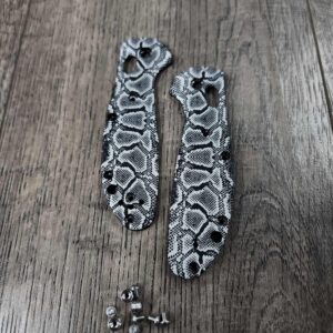 Benchmade MINI Griptilian with Reptile Skin Laser Engraved - Loop Scales - Black Aluminum - MINI Griptilian - With Hardware