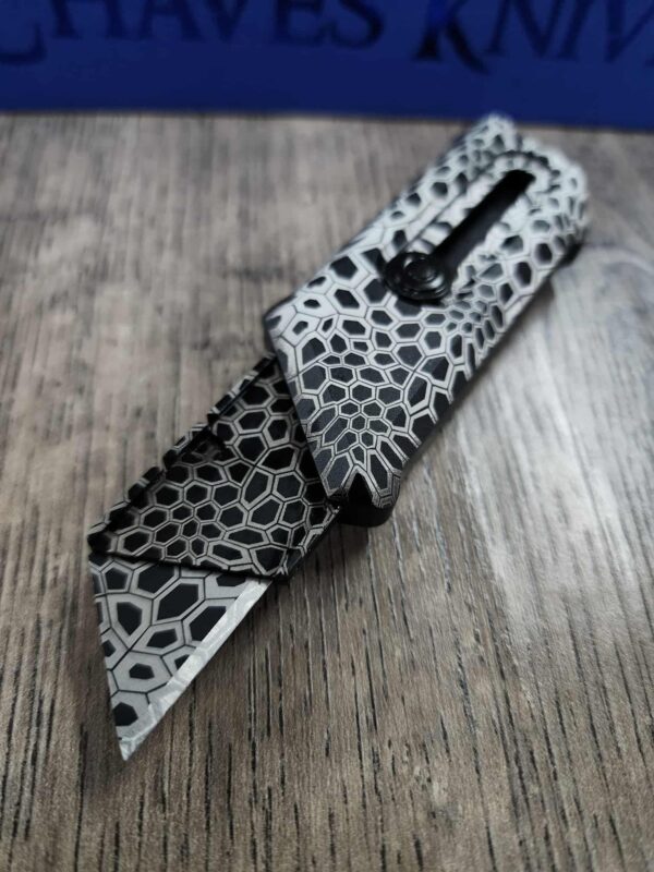 Chaves C.H.U.B. Slipper Slide Lock PVD Coated with laser engraved Kryptec pattern! Utility knife - EDC knife - Complete knife - New In Box