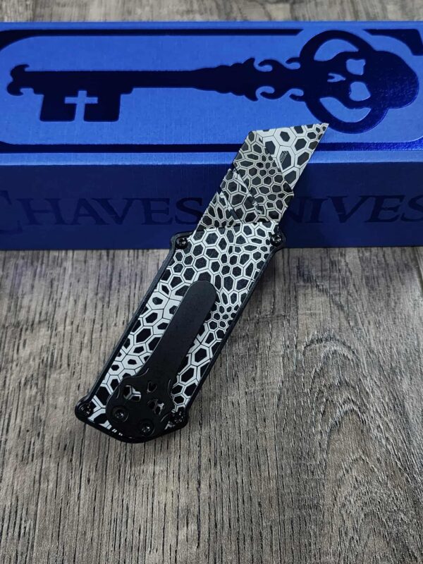 Chaves C.H.U.B. Slipper Slide Lock PVD Coated with laser engraved Kryptec pattern! Utility knife - EDC knife - Complete knife - New In Box