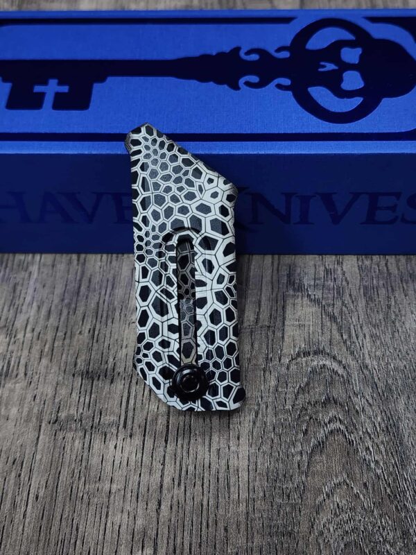 Chaves C.H.U.B. Slipper Slide Lock PVD Coated with laser engraved Kryptec pattern! Utility knife - EDC knife - Complete knife - New In Box