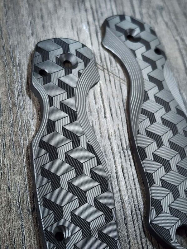 Spyderco Para 3 - Custom Engraved 3D Pattern - Titanium Scales! Q! EDC - Flytanium Gear - PM3 Lotus Scales