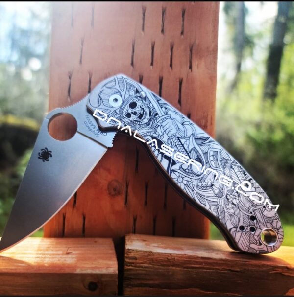 il_fullxfull.3862410476_9n5v.jpg Japanese Warrior - Samurai - Spyderco PM3 - Engraved Titanium Knife Scales - Paramilitary 3 EDC - Hardware & Knife Install Options