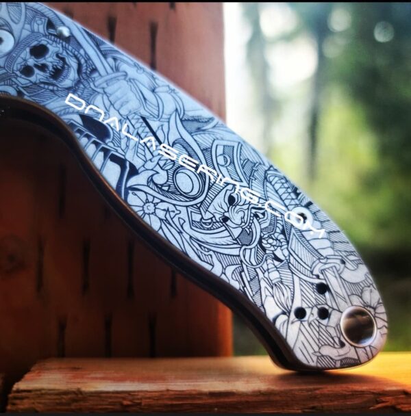 il_fullxfull.3862410478_htwk.jpg Japanese Warrior - Samurai - Spyderco PM3 - Engraved Titanium Knife Scales - Paramilitary 3 EDC - Hardware & Knife Install Options