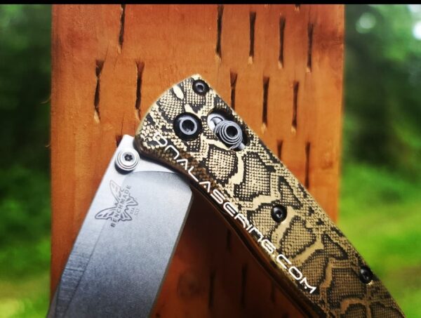 il_fullxfull.4005054513_mtuj.jpg Snakeskin - Reptile Pattern - MINI Benchmade Bugout Brass - Deep Laser Engraved Brass Scales - Flytanium Gear *Scales / Knife handles Only*