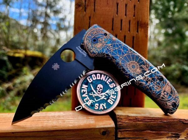il_fullxfull.4770427522_gbmi.jpg Shipwreck Patina - Goonies Map - Spyderco Shaman - Laser Engraved Copper Knife Scales - Flytanium *Optional Knife Install*