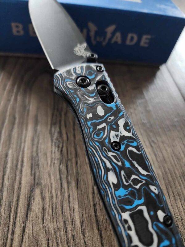 Benchmade Bugout Electric Blue Carbon Fiber Scales - No Lanyard - Deep Chamfer