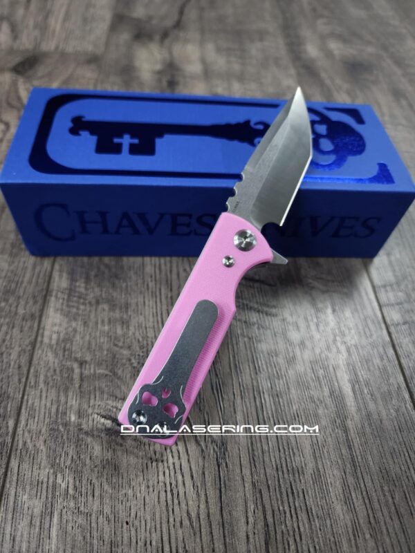 il_fullxfull.6718930970_ogmp.jpg Chaves TAK Blue Label - Pink G-10 Scales - Complete Knife - Satin Elmax Blade - 2 Blade Style Options - New In Box