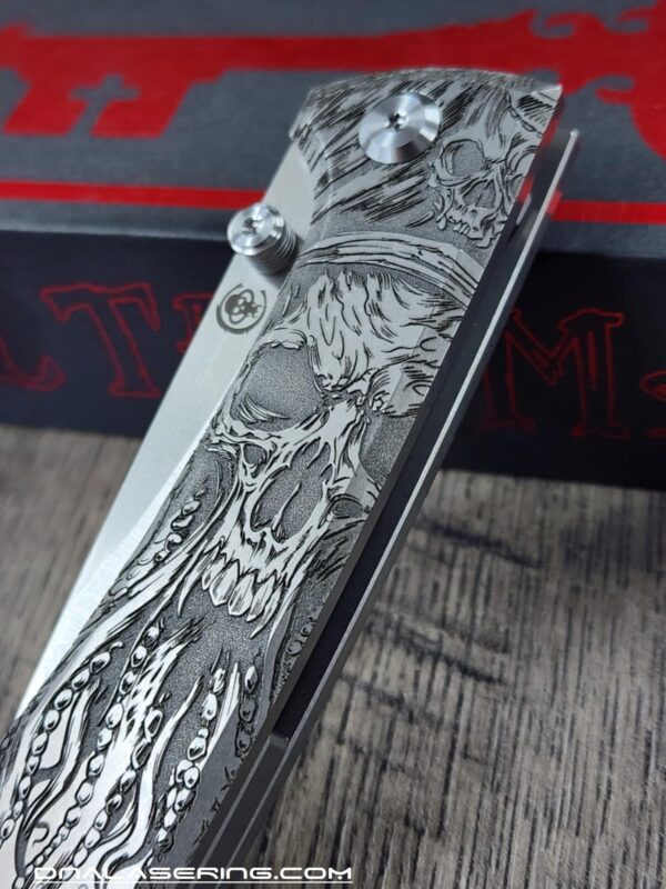 il_fullxfull.6932815086_o1g3.jpg Chaves Knives - Relief Engraved RCK9 - Davy Jones - Titanium - M390 steel - COMPLETE KNIFE!! With Extra clip - New in box