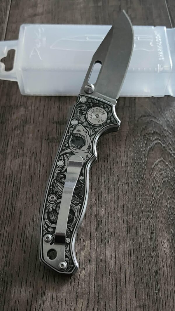 il_fullxfull.8027830057_6ldy.jpg Demko AD20.5 JAWS Theme Double sided Engraving -Relief Engraved - Complete knife