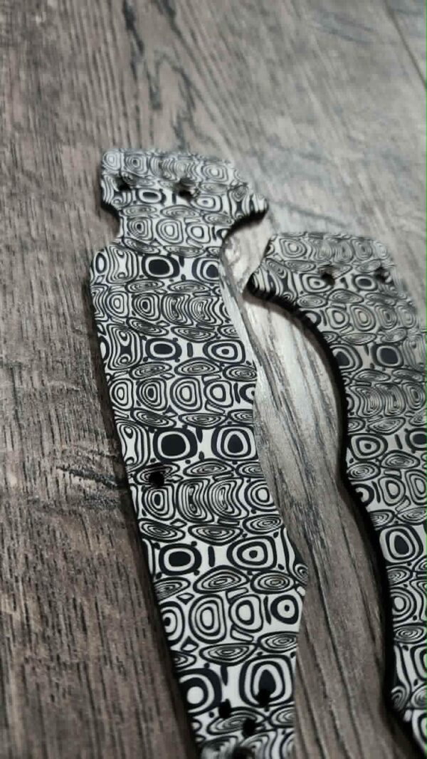il_fullxfull.8156953208_i189.jpg Spyderco Yojumbo Titanium Scales | Black Anodized Damascus Ladder Pattern | Custom Laser Engraved Titanium Scales